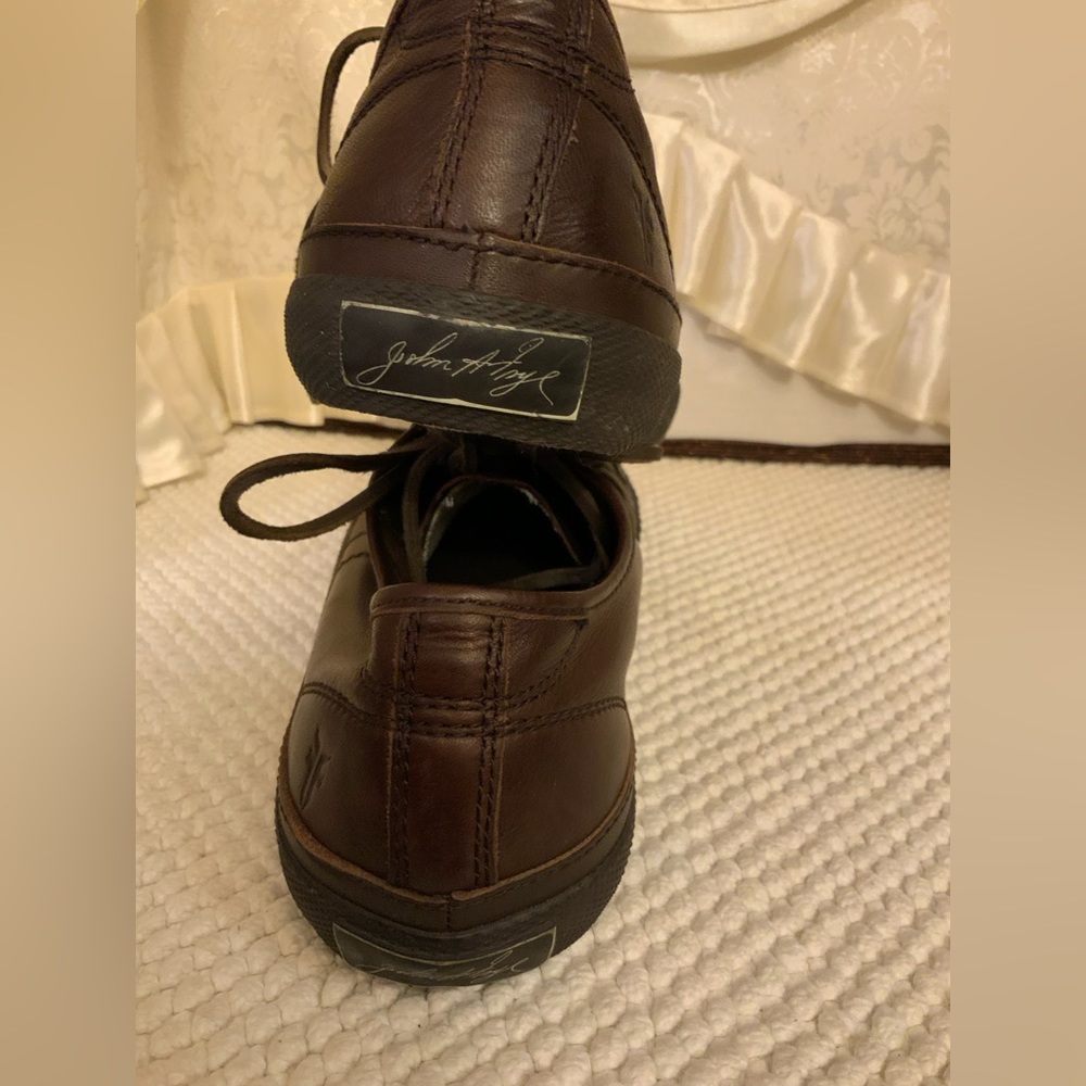 FRYE - Picture 7 of 9